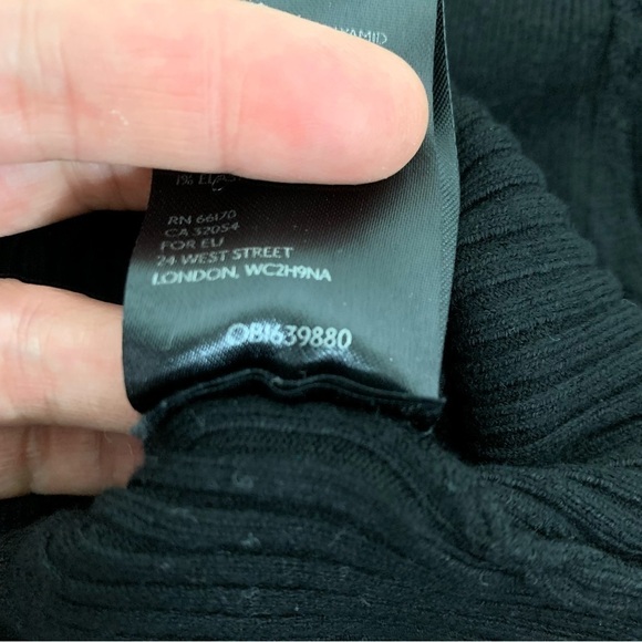 Urban Outfitters Long Bell Sleeve Ribbed Knit V Neck Crop Top - Picture 10 of 16